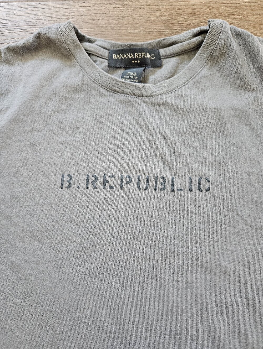 Banana Republic Men's Gray Crew Neck Logo T-Shirt Size M - Picture 4 of 7